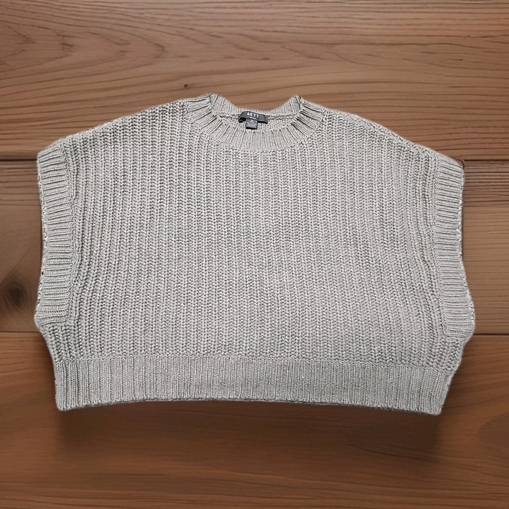 AE77‎ Premium Wool Blend Crop Sleeveless Sweater Top/Vest  Small Beige Shaker